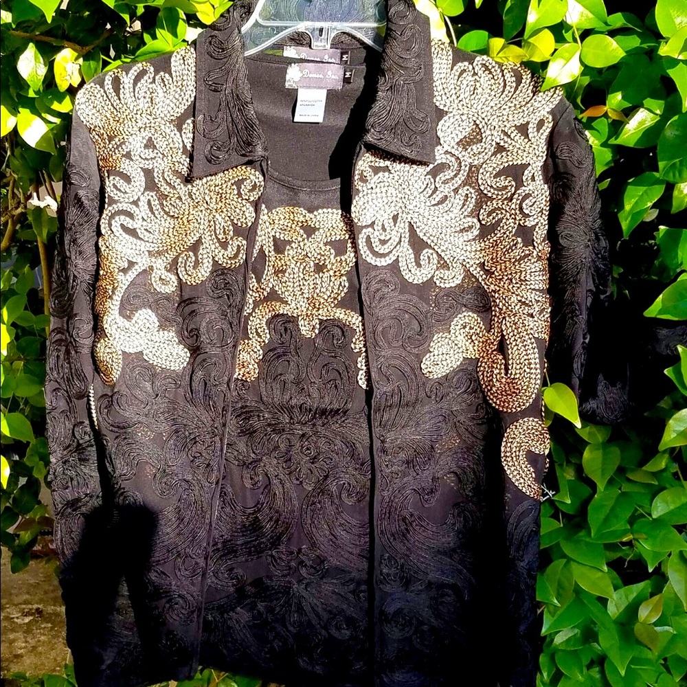 Damee black and gold twin set